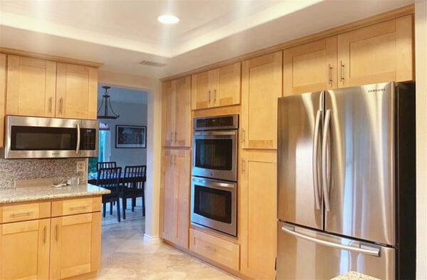 Maple Shaker cabinets in a kitchen.