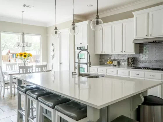 How to Choose Kitchen Cabinet Colors: A Simple Guide